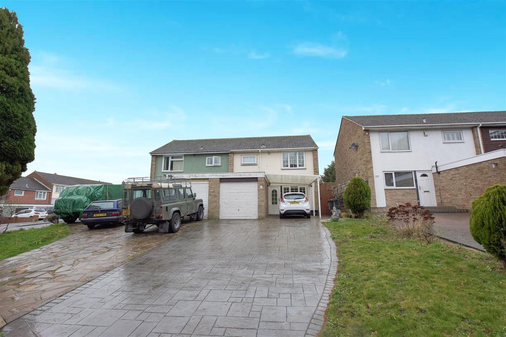 School Lane, Bean, Dartford 3 bed semidetached house £400,000