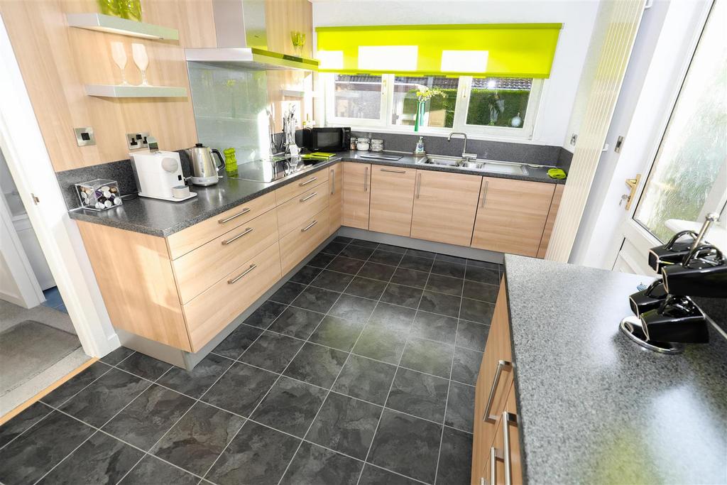Liberton Drive, Glenrothes 3 bed detached house £225,000