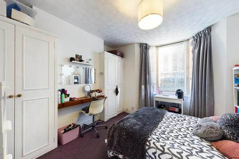 3 bedroom maisonette to rent - New England Road, Brighton