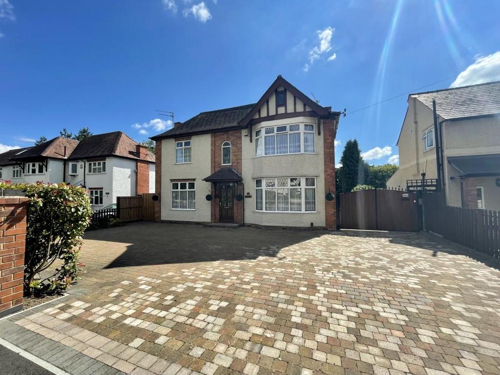 Kingsholm Road, Gloucester 3 bed detached house for sale £375,000