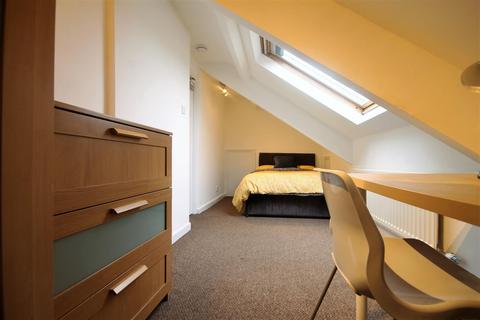 5 bedroom flat to rent - Hotspur Street, Heaton