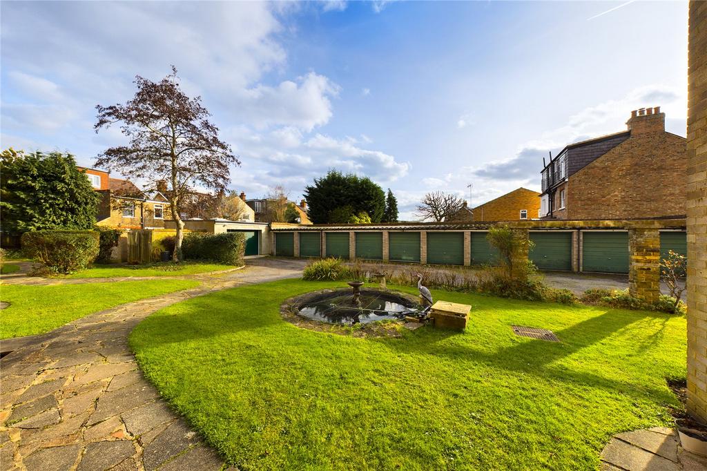 Communal Rear Garden
