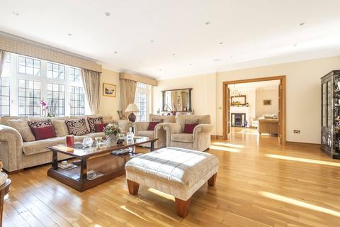 6 bedroom detached house for sale - Broad Walk, Winchmore Hill, London, N21