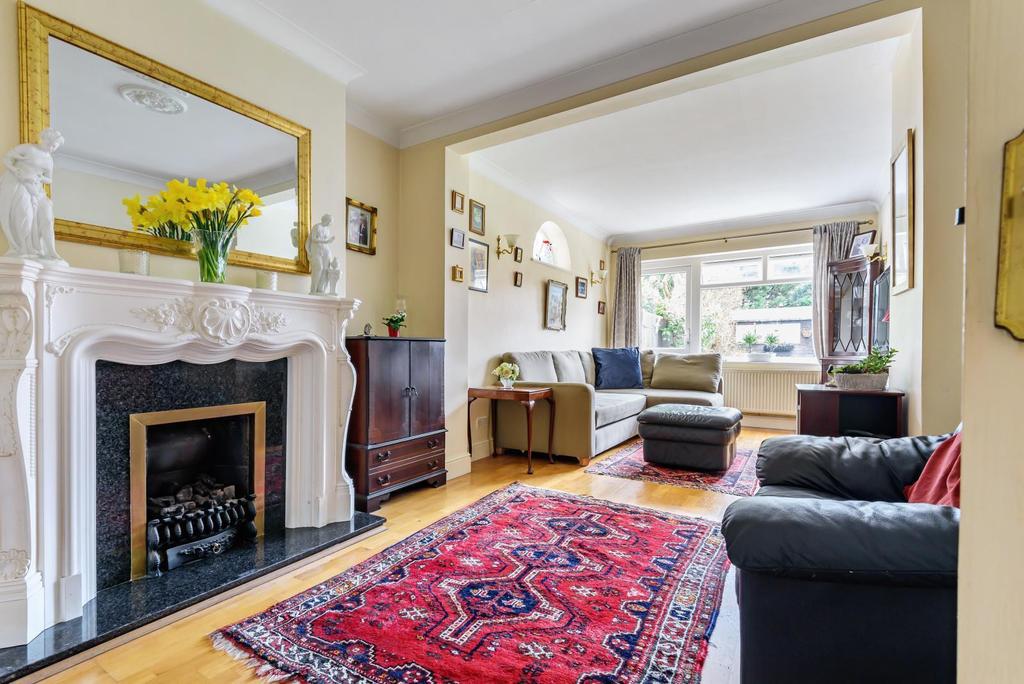 Wolsey Drive, Kingston Upon Thames, KT2 3 bed terraced house £795,000