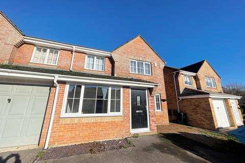 4 bedroom semi-detached house to rent, Verwood