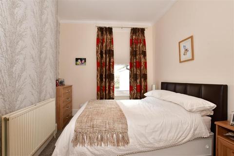 2 bedroom flat for sale - Sandgate High Street, Sandgate, Folkestone, Kent