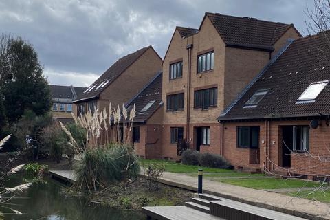 15 Rotterdam Drive, London, E14 3JA