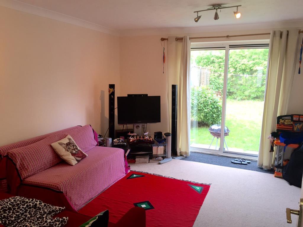 Ladygrove, Didcot, OX11 2 bed terraced house £1,200 pcm (£277 pw)