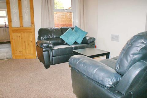 4 bedroom terraced house to rent - Ivy Avenue, Oldfield Park
