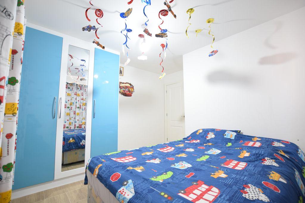 Bedroom 2 (Double)