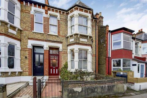 4 Strathearn Road, London, SW19 7LH
