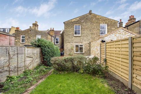 4 Strathearn Road, London, SW19 7LH