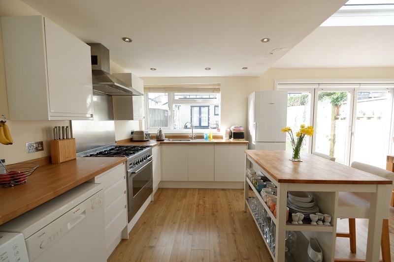 28 Greenfield Avenue, Dinas Powys... 3 bed semidetached house £450,000