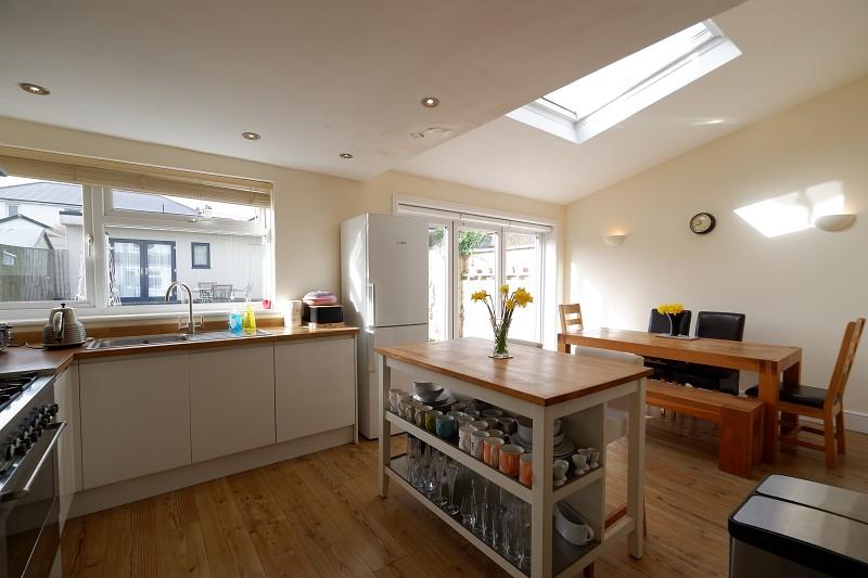 28 Greenfield Avenue, Dinas Powys... 3 bed semidetached house £450,000