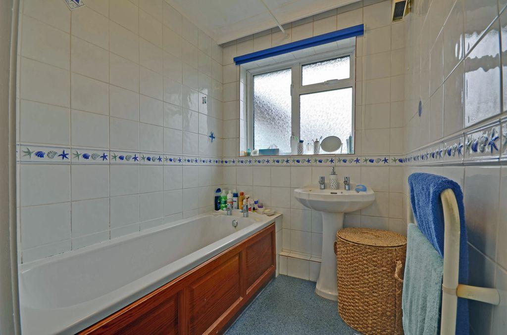Bathroom (Family Bathroom)