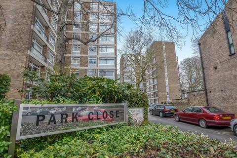 2 bedroom apartment to rent, Park Close, Ilchester Place, Kensington, W14