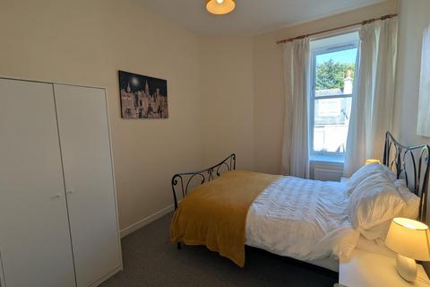 2 bedroom flat to rent, Rosemount Place, Rosemount, Aberdeen, AB25