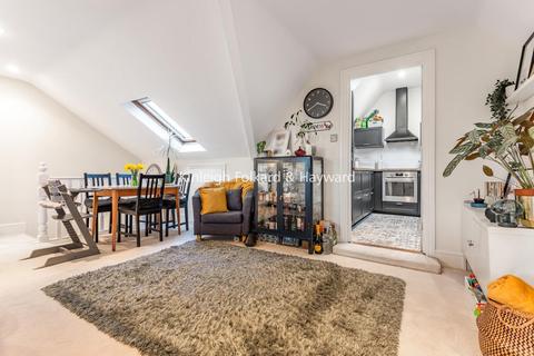 Flat 4, 40 Culverley Road, London, SE6 2LA
