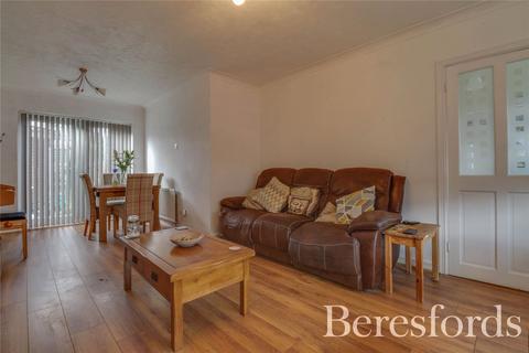 8 Lambourne Drive, Hutton, Brentwood, CM13 1QP