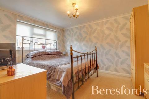 8 Lambourne Drive, Hutton, Brentwood, CM13 1QP