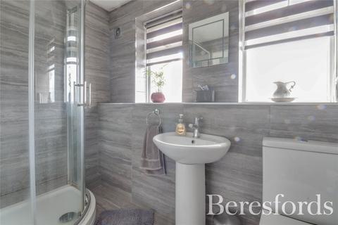 8 Lambourne Drive, Hutton, Brentwood, CM13 1QP