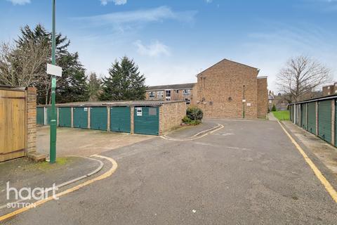 5 Jengar Close, Sutton, SM1 4DX