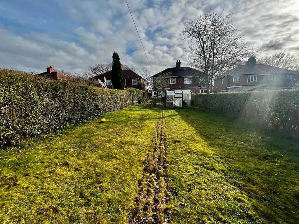 Abbey Road, Sandbach, CW11 3 bed semidetached house £260,000