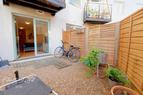 undefined, Paton Close, LONDON