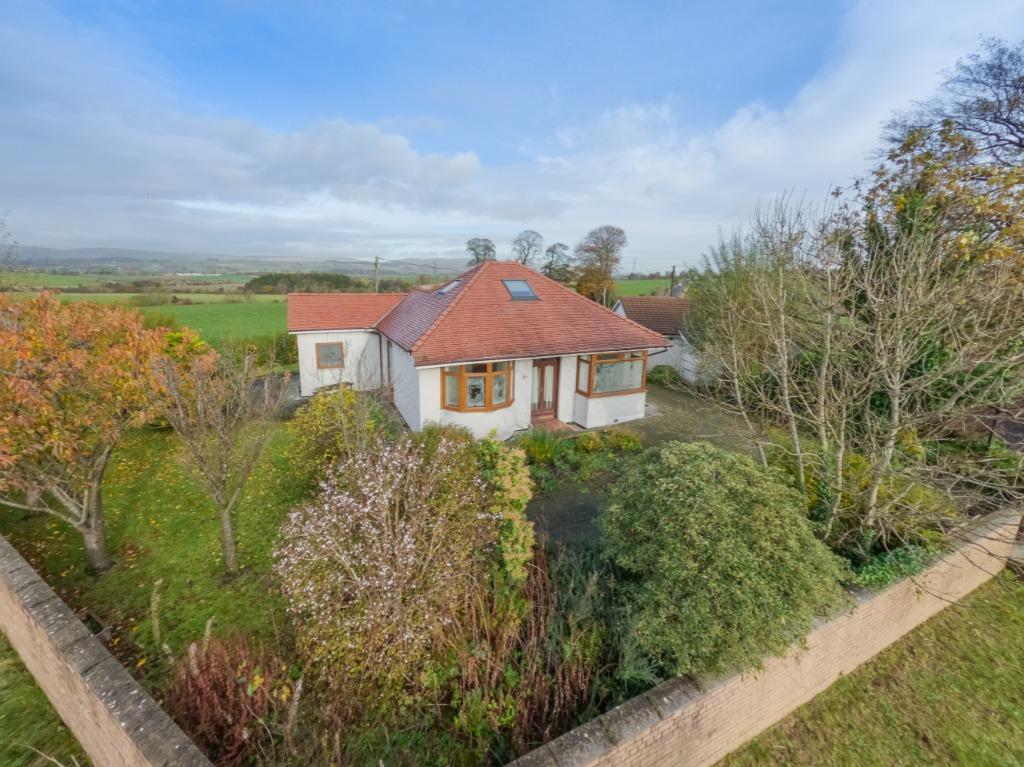 Balmuildy Road, Glasgow, Glasgow, G23 5HE 3 bed detached bungalow £