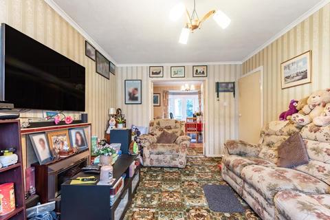 4 Link Road, Datchet, Slough, SL3 9LB