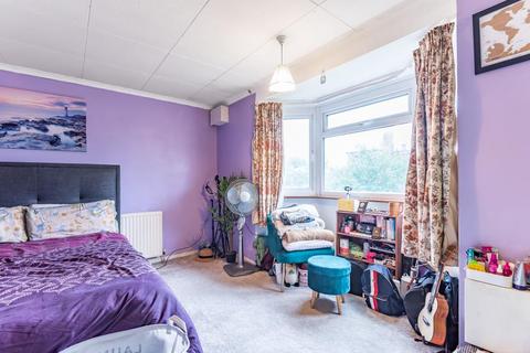 4 Link Road, Datchet, Slough, SL3 9LB