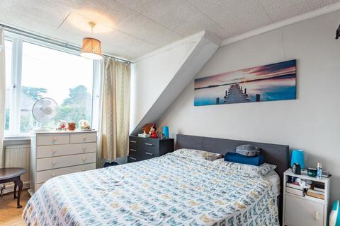 4 Link Road, Datchet, Slough, SL3 9LB