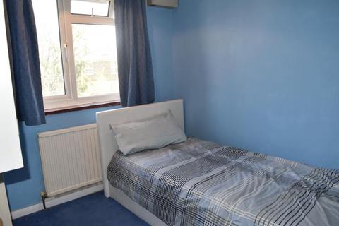 4 Link Road, Datchet, Slough, SL3 9LB