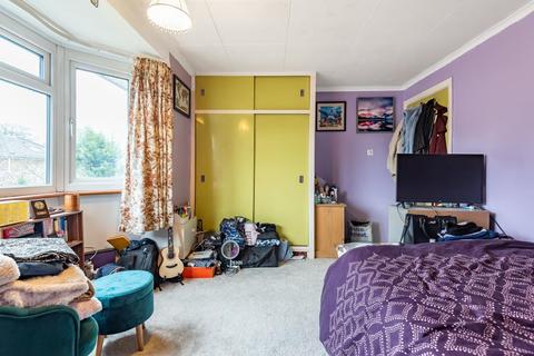 4 Link Road, Datchet, Slough, SL3 9LB