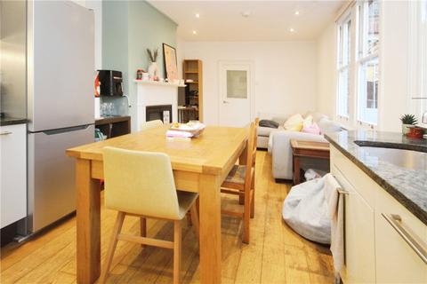 2 bedroom apartment to rent, Salford Road, London, SW2
