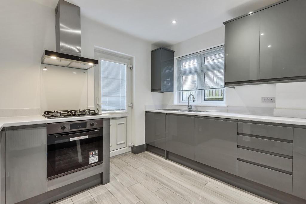 Baston Road, Hayes 2 bed £400,000