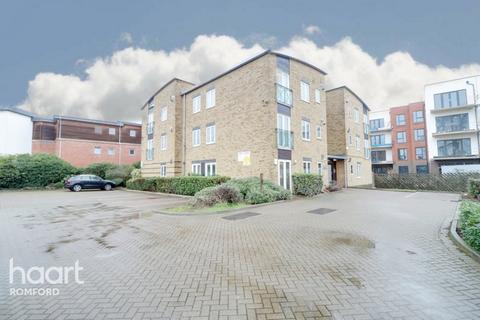 1 Romside Place, Romford, RM7 7EE