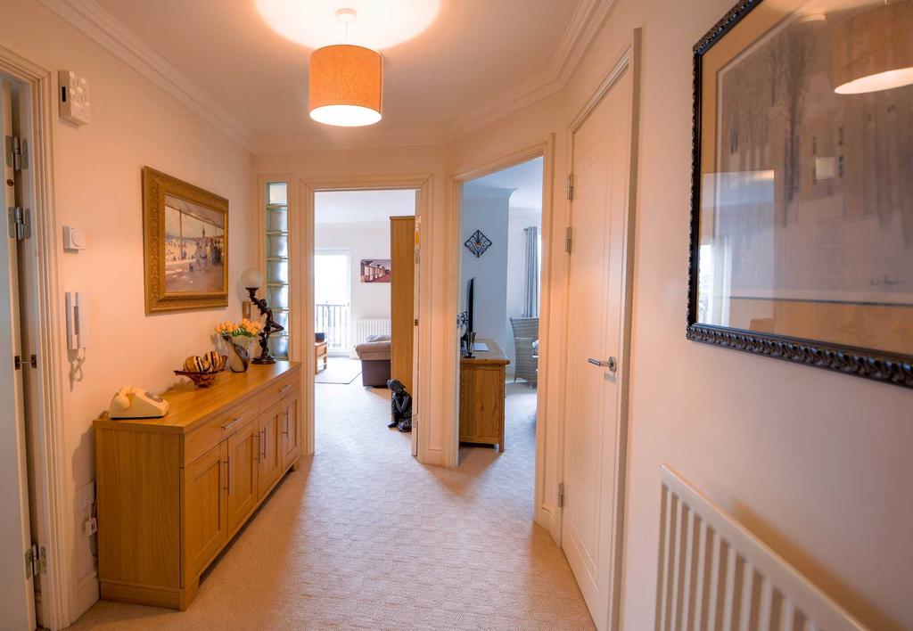 Daytona Quay, Sovereign Harbour 2 bed apartment £265,000