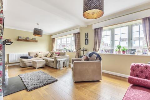 64 Mount Pleasant Close, Lightwater, GU18 5TR