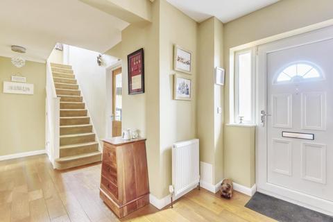 64 Mount Pleasant Close, Lightwater, GU18 5TR