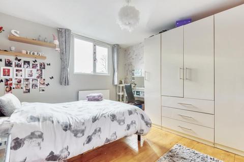 64 Mount Pleasant Close, Lightwater, GU18 5TR