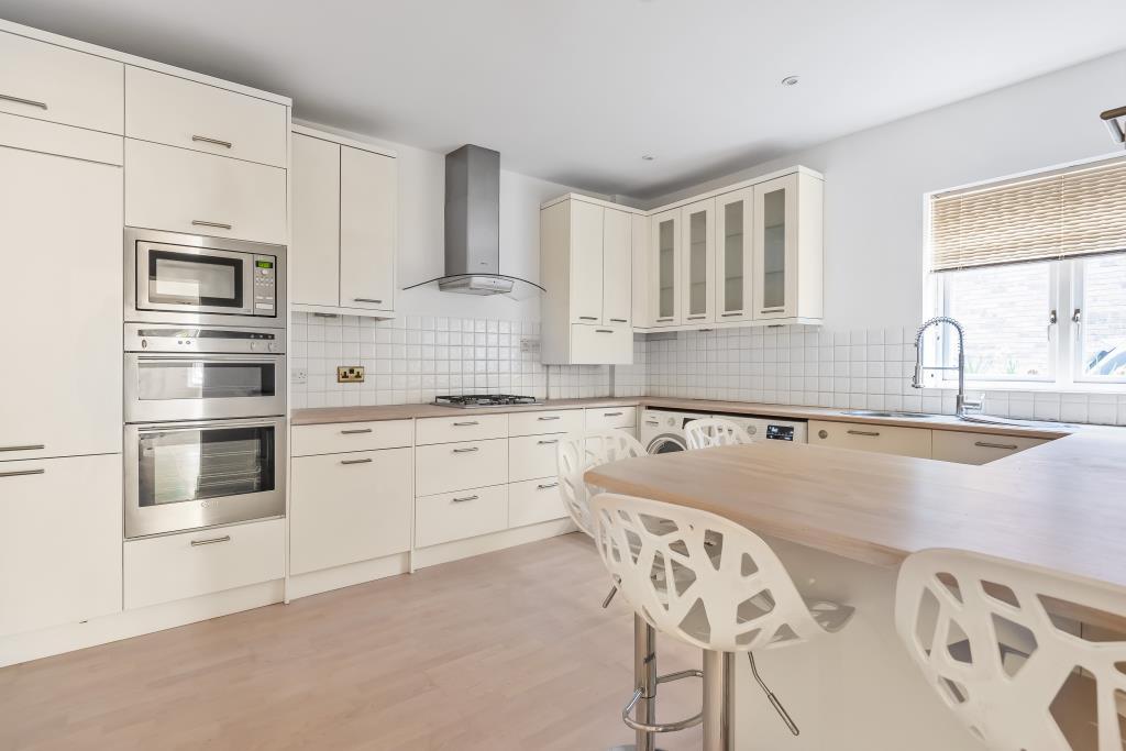Kitchen/Dining area
