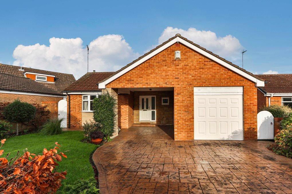 Queens Drive, Cottingham, HU16 3 bed bungalow £280,000