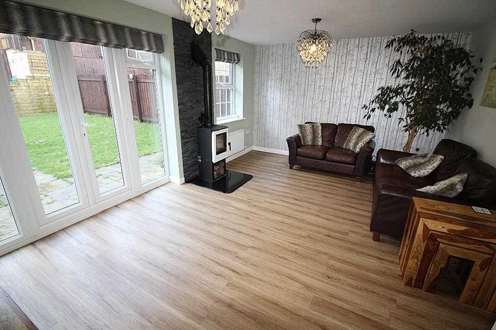 Fountain Head Road, Halifax 4 bed detached house £350,000