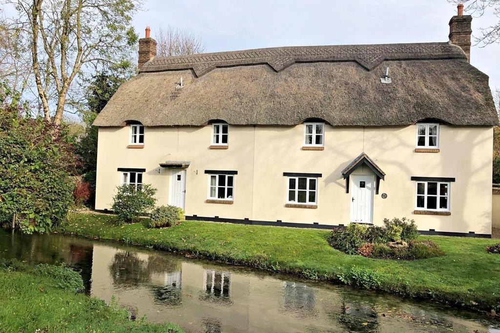 Piddlehinton 3 bed semidetached house £375,000