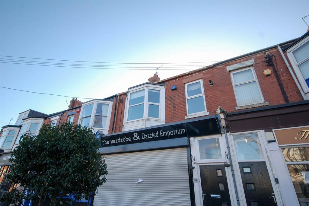 Station Terrace, East Boldon 2 bed flat £600 pcm (£138 pw)