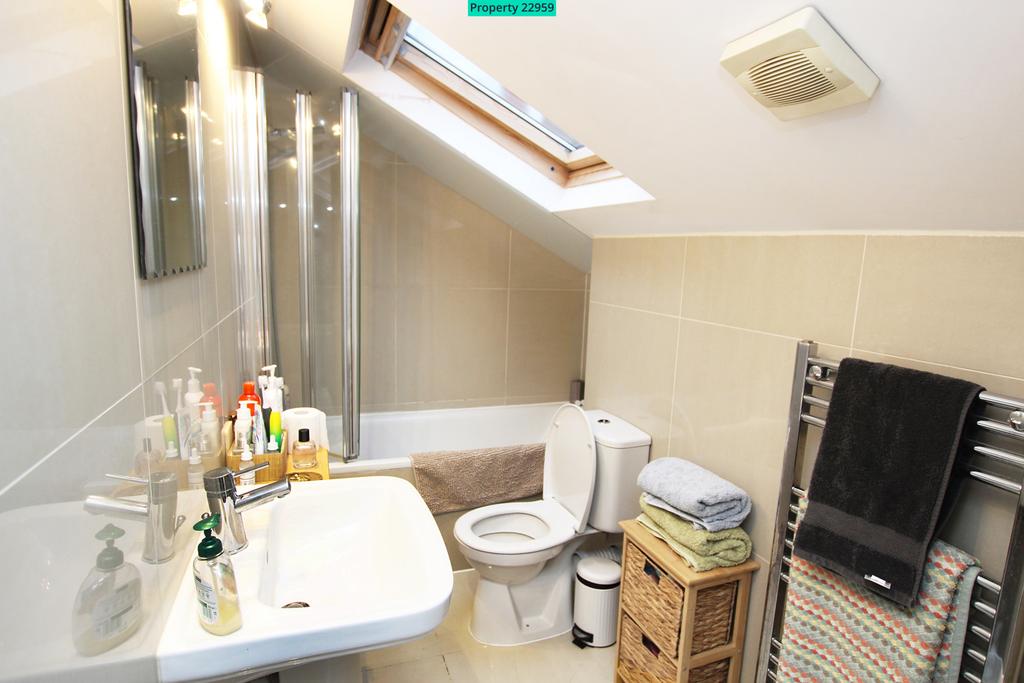 Apartment in London - View 5
