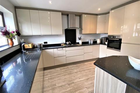 6 Greenfield View, Adwick Upon Dearne, Mexborough, S64 0NF