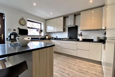 6 Greenfield View, Adwick Upon Dearne, Mexborough, S64 0NF