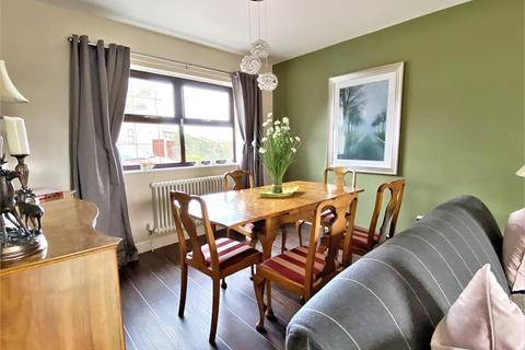 6 Greenfield View, Adwick Upon Dearne, Mexborough, S64 0NF